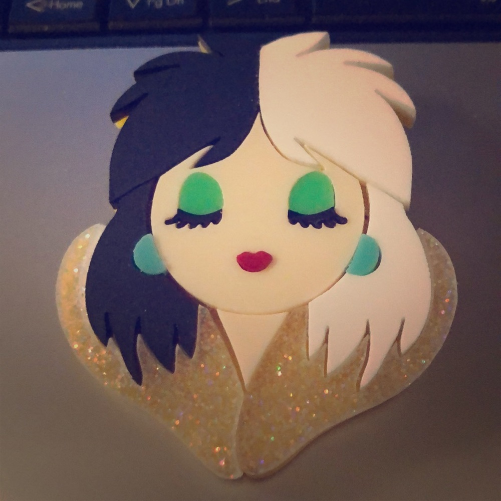 Rare BACCURELLI HEIRESS BROOCH “cruella”